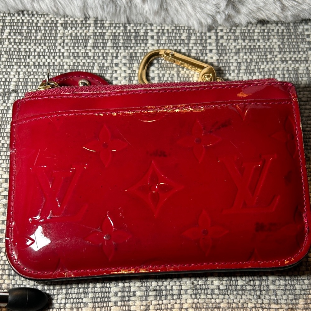 362. Louis Vuitton Monogram Vernis Pochette Cles, Key Holder - Picture 12 of 13